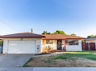1185 E Barstow Ave, Fresno, CA