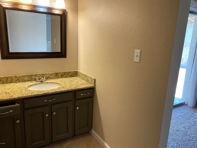4601 W Northview Ave — Photo 7