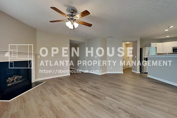 3118 Farmstead Ct — Photo 3