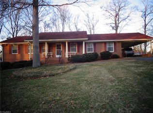 4651 Amy Ln, Walkertown, NC 27051