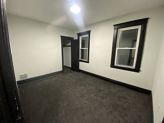 4th image of 2903 Sheridan St
