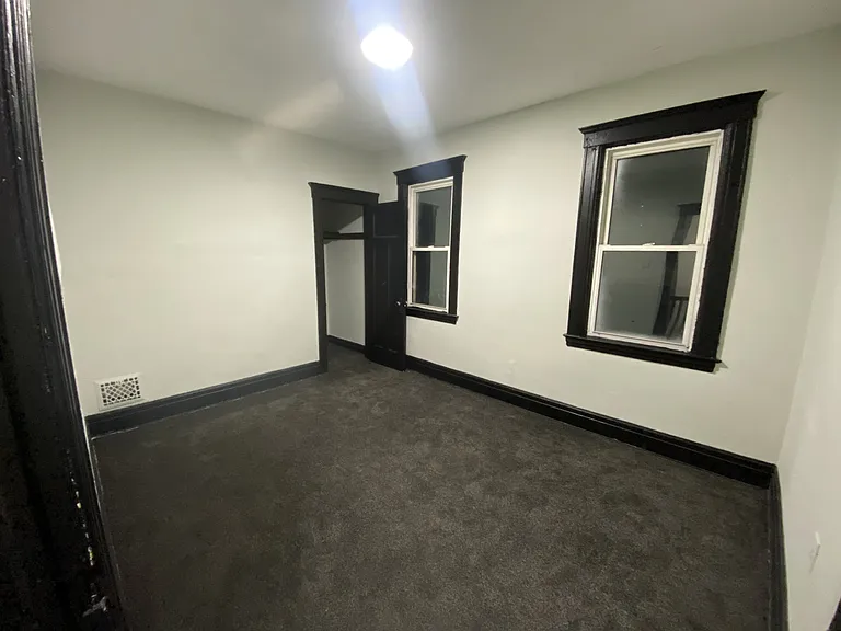 2903 Sheridan St — Photo 4