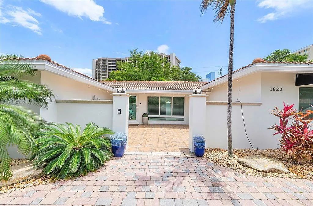 4 bed, 3.0 bath, 2597 sqft, $14,999 — Photo 3