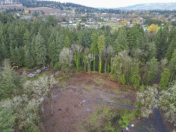 5th image of 23550 NE Vangie Ln