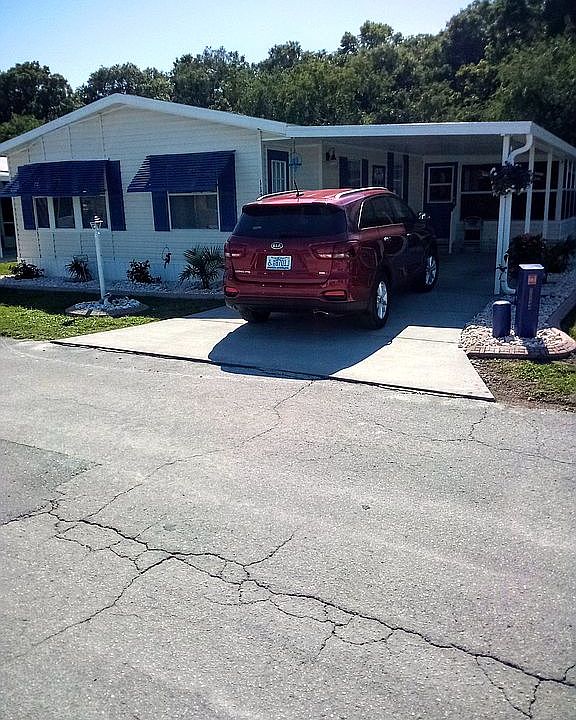 1st image of 1121 Wisteria Dr