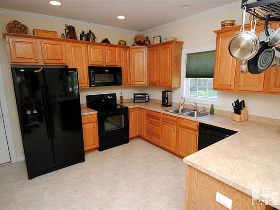 2nd image of 9182 Sue Circle NE