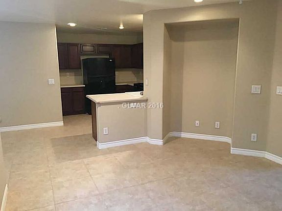 5th image of 9245 Millikan Ave