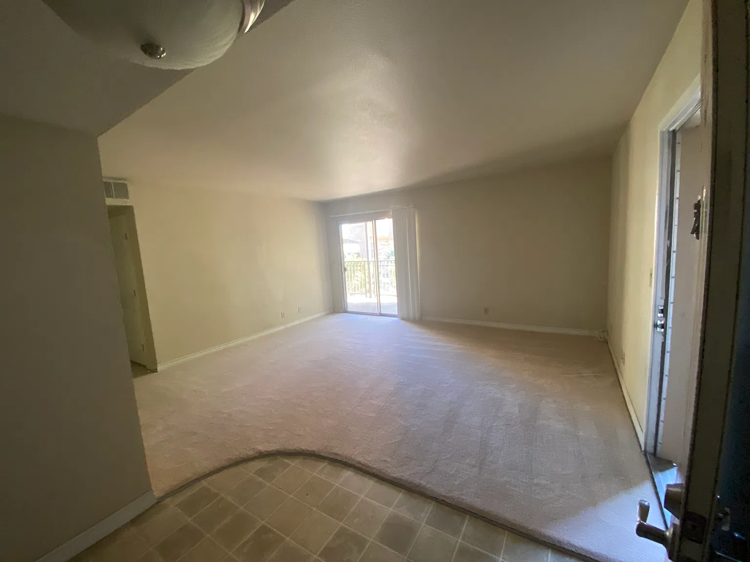 2 bed, 816 sqft, $1,200 — Photo 1
