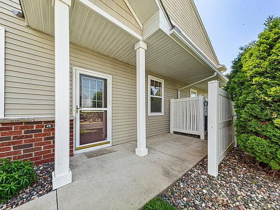 3rd image of 1912 Rose Way #601