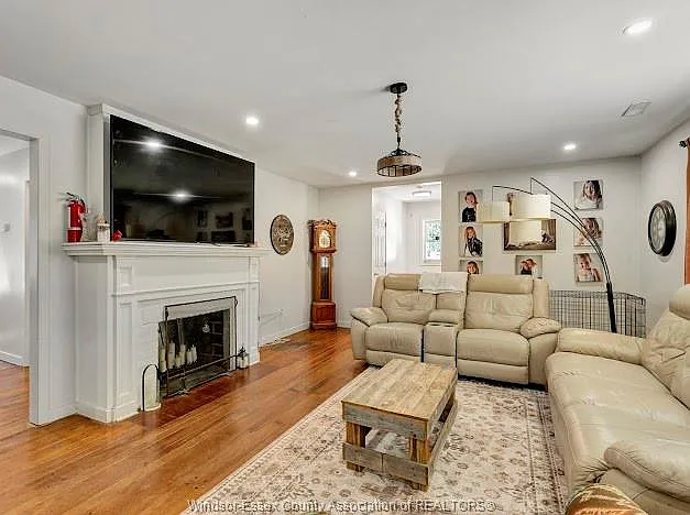 312 Coronado Dr — Photo 4