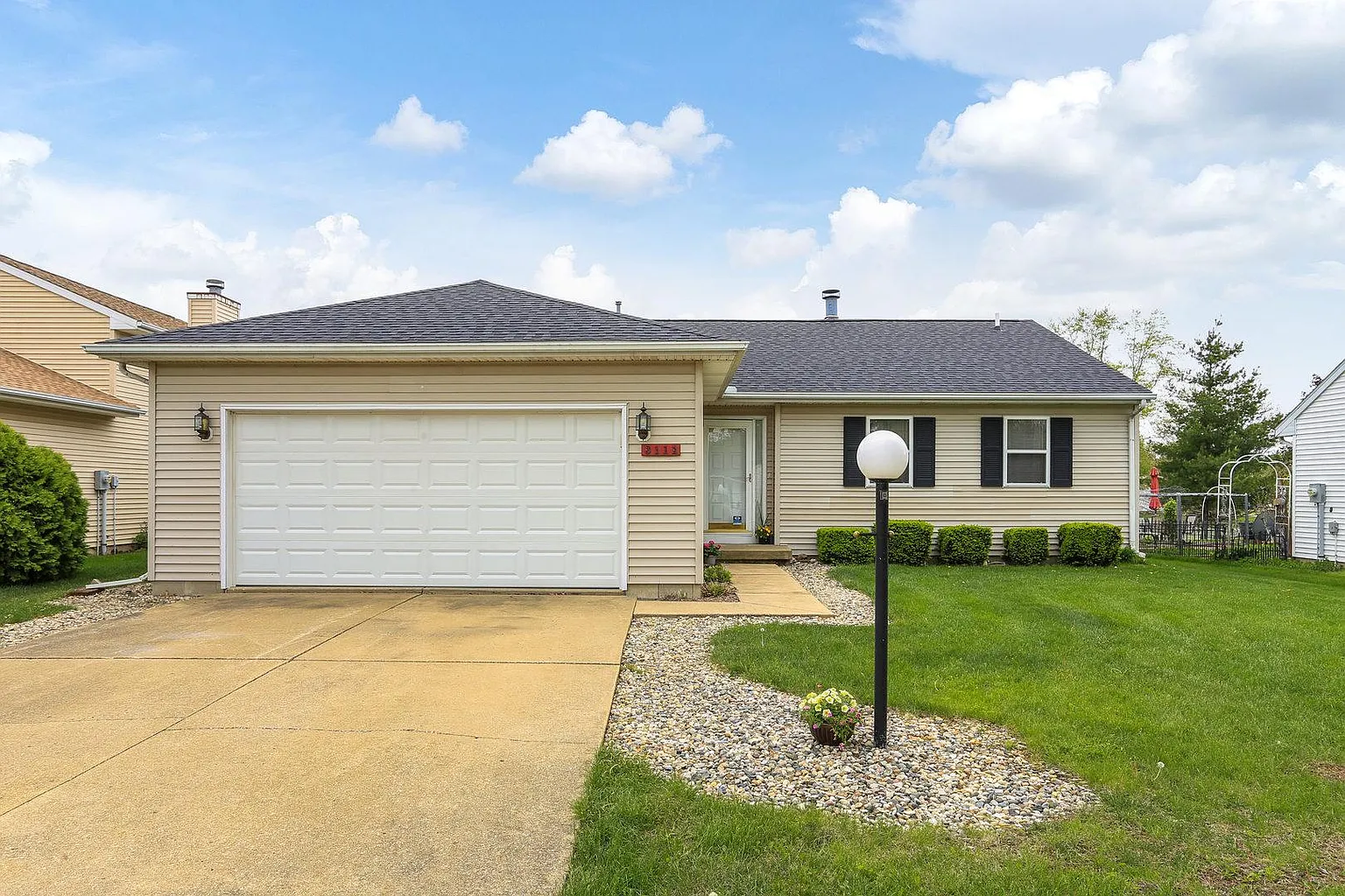3111 Valerie Dr photo 1