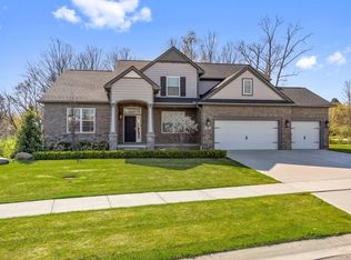 501 Tullamore Cir, Oxford, MI 48371