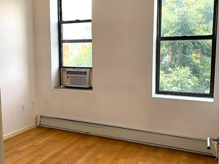 1060 Putnam Ave #3L — Photo 9