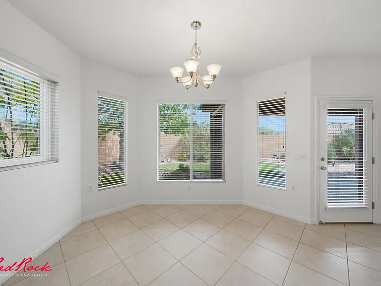1546 Morane Manor Dr — Photo 4