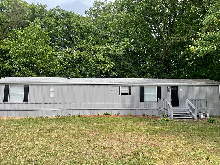 571 Bethania Rural Hall Rd — Photo 1