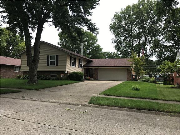 2nd image of 3605 Poinsettia Dr