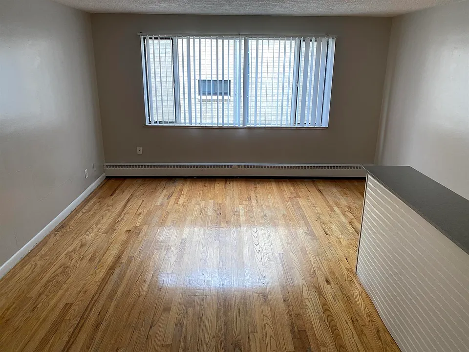 Corona Manor Apartments