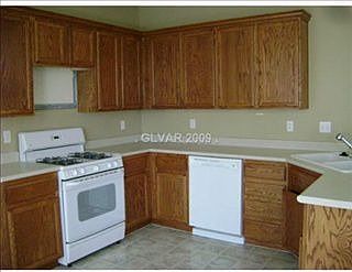 1st image of 8008 Farthings Hill Dr