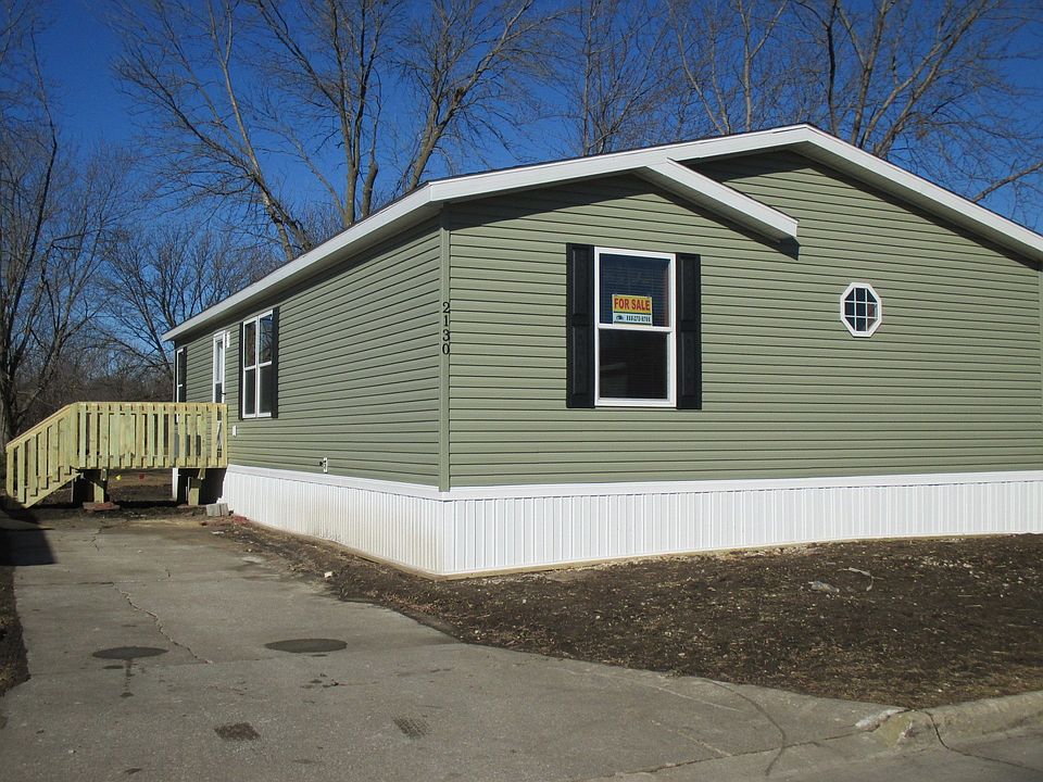 1st image of 2130 SE Four Seasons Dr #036
