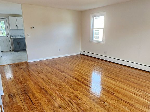 2nd image of 14 Lewis Rd