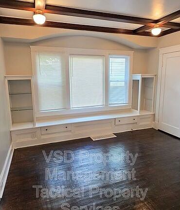 5th image of 3254 W 99th St