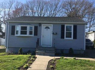 26 Brae Rd, Fairhaven, MA 02719