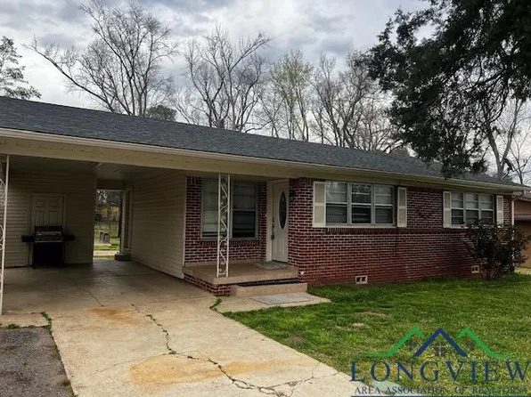 1703 W Pinecrest Dr, Marshall, TX 75670