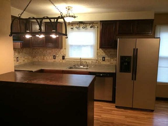 2nd image of 223 Bob White Dr