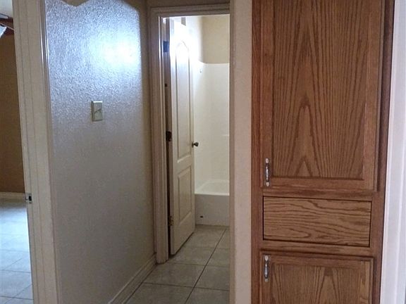 5th image of 3319 S Bartlett Ave