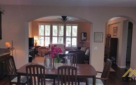 4th image of 10300 Toscana Dr