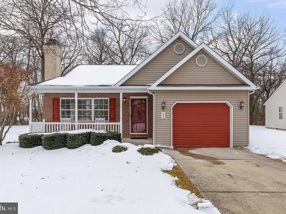 1st image of 432 Country Way