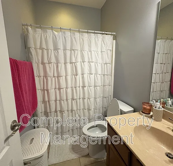 109 Oxmoor Place Cir — Photo 4