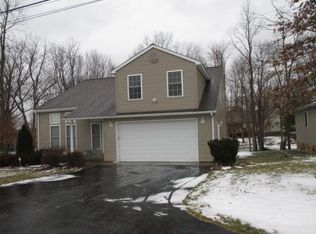 225 Shady Lake Dr, Shady Spring, WV 25918