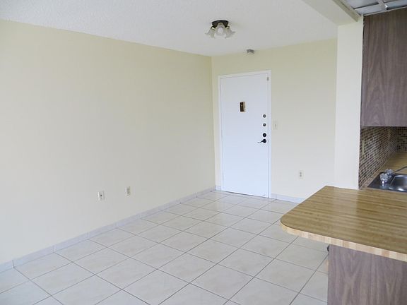 3rd image of 9682 Fontainebleau Blvd APT 511