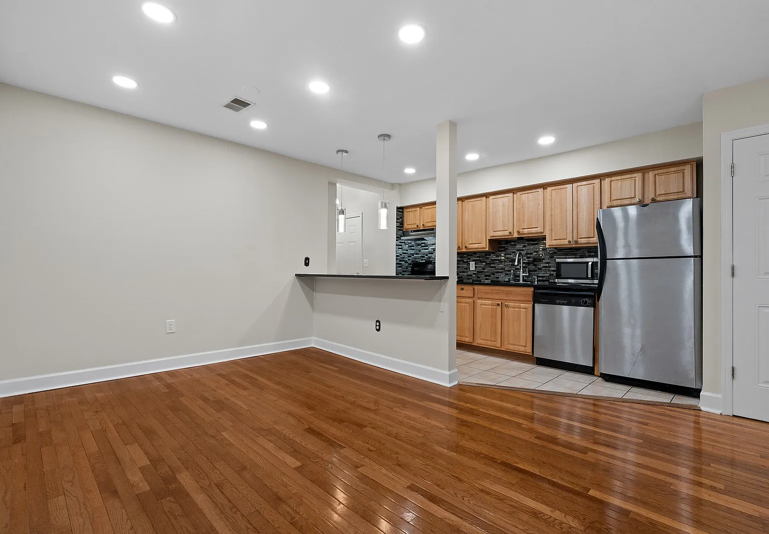 1909 Rosedale St NE — Photo 4