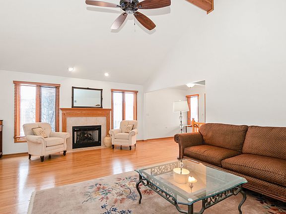 4th image of 10502 San Luis Ln