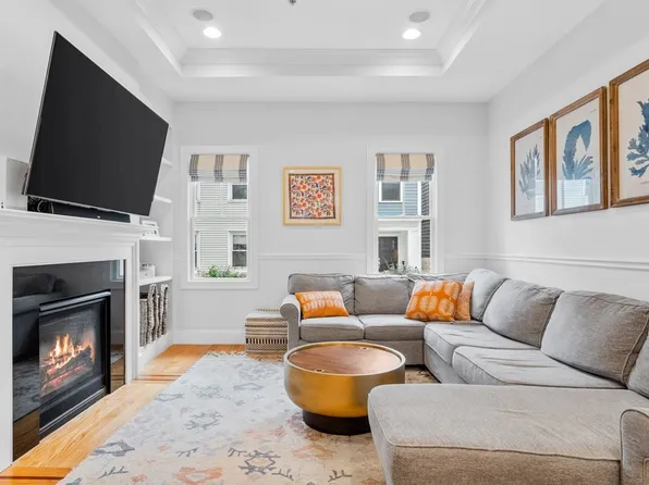 22 Mystic St #1, Charlestown, MA 02129