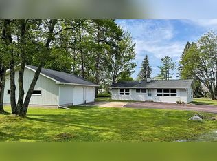 41586 Half Moon Beach Rd, Chassell, MI 49916