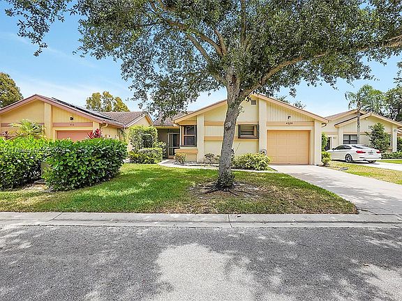 2nd image of 4508 Cordia Cir