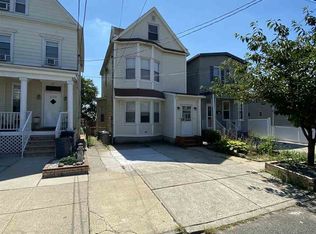 602 Avenue E, Bayonne, NJ 07002