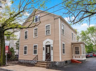 601 Chapel St #B, New Haven, CT 06511