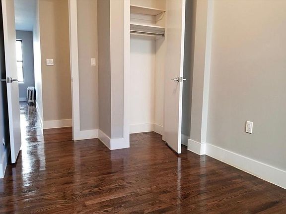2nd image of 2588 Creston Ave APT 32