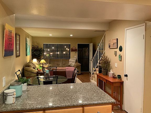 4th image of 1209 Rebecca Ln Unit F