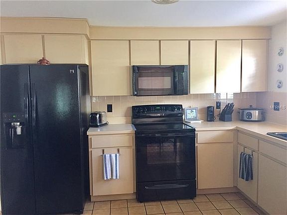 4th image of 6821 Armand Dr