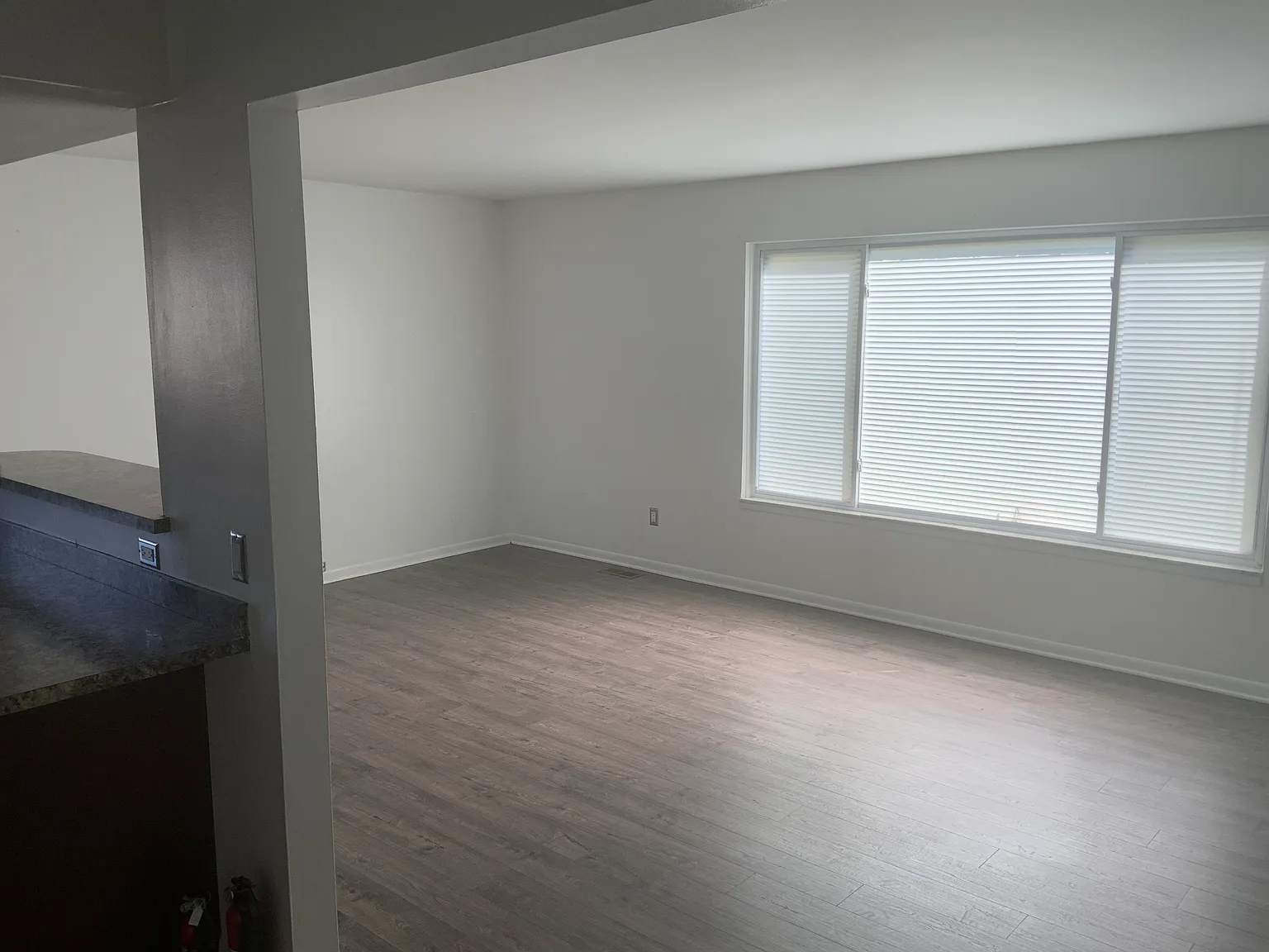 2 bed, 1.5 bath, 1288 sqft, $1,695 — Photo 3