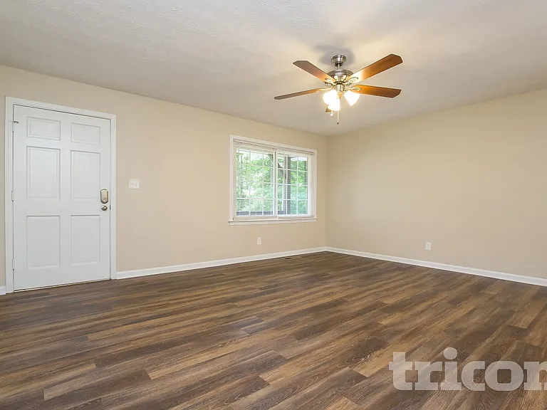 192 Gail St — Photo 4