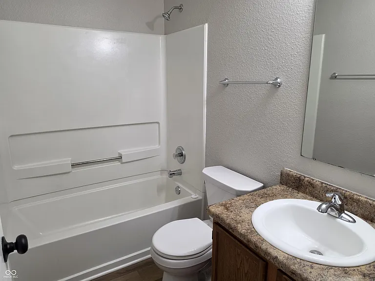 1225 Freemont Ln — Photo 11
