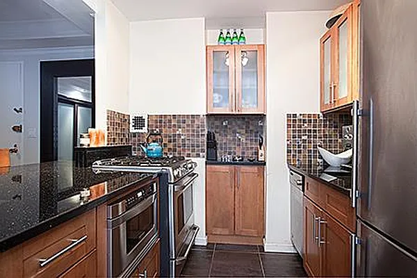 Sold by Living New York | media 13