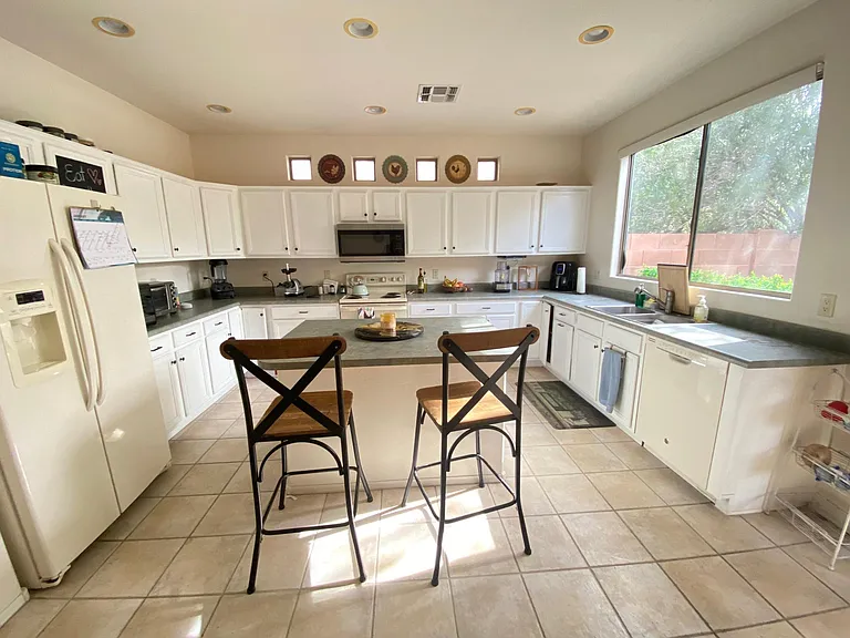 3479 N Paseo De San Agustin — Photo 10