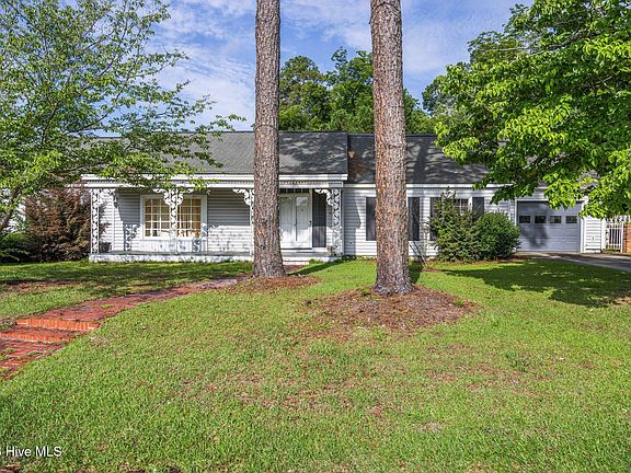 2nd image of 901 Smyrna Drive